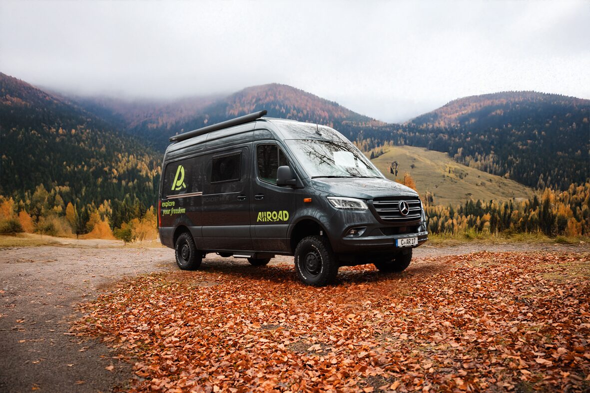 Im Gelände mit dem Roadstar X von Pössl macht immer Spaß. Hier ist er im Herbst unterwegs.