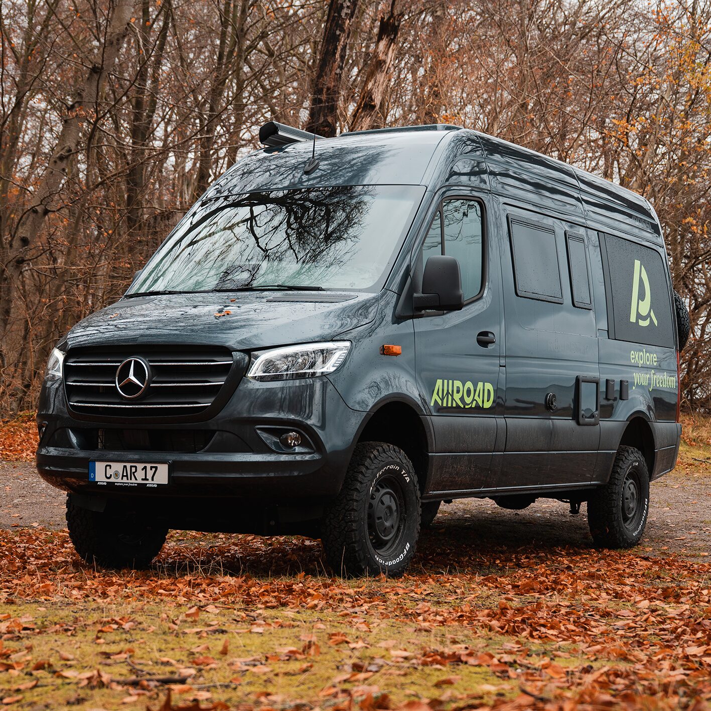 4x4-Camper mieten Der Roadstar X von Pössl ist ein Allradcamper für 3 Personen.