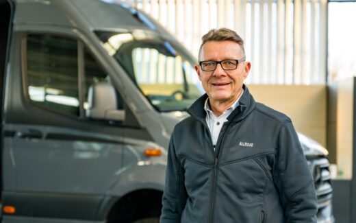 Uwe-Sven Knopf ist Verkäufer und Spezialist für Reisemobile bei AllRoad in Chemnitz 