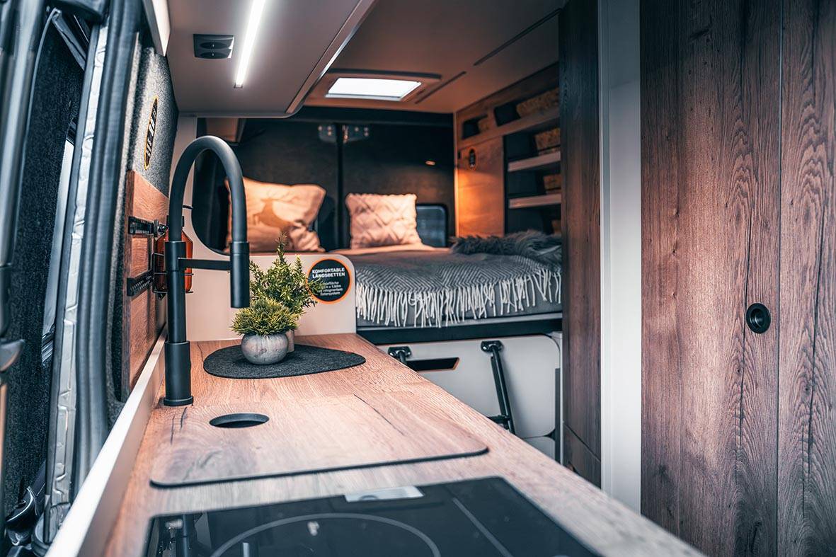 Längsbett im 7-Meter Mercedes Sprinter 4x4