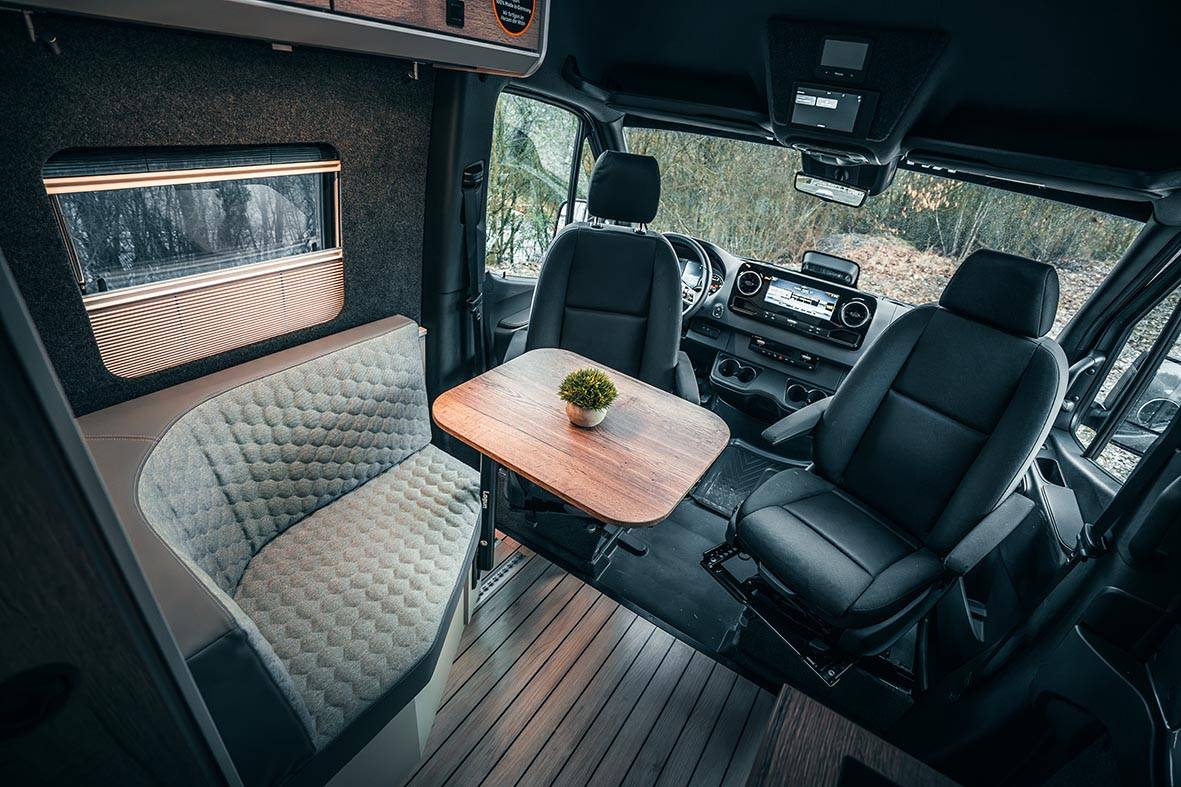 Lounge Sitzgruppe im Rhön Camp Savage 4x4 X